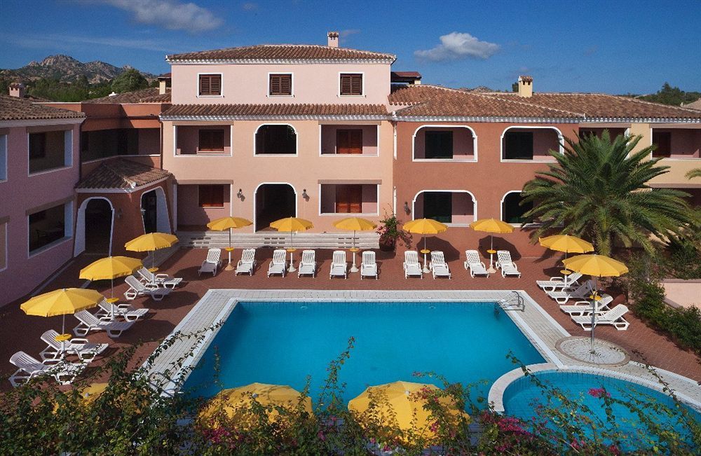 Residence Sos Alinos Cala Liberotto Exterior photo