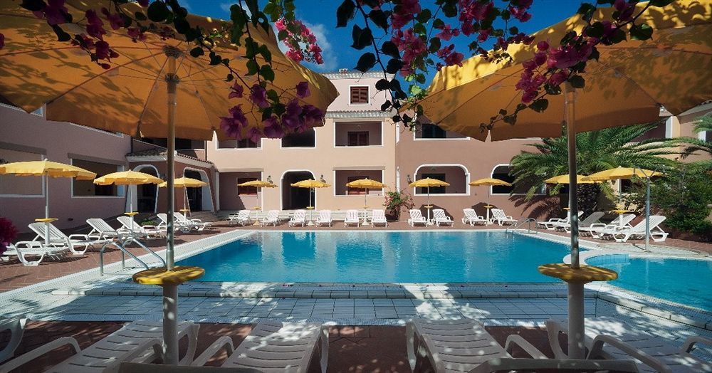 Residence Sos Alinos Cala Liberotto Exterior photo