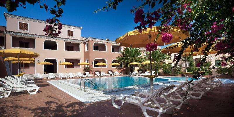 Residence Sos Alinos Cala Liberotto Exterior photo