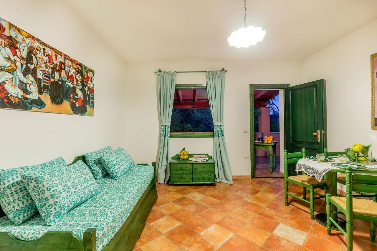 Residence Sos Alinos Cala Liberotto Exterior photo
